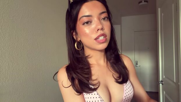 Kaitlynn Rhenea Asmr