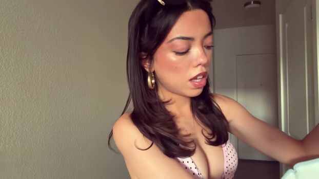 Kaitlynn Rhenea Asmr