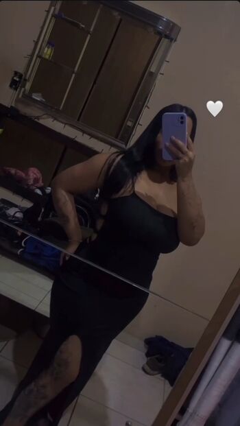 Full leaked Miln anita/ private onlyfans photo