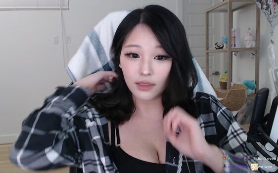 Kang Hee Yoon