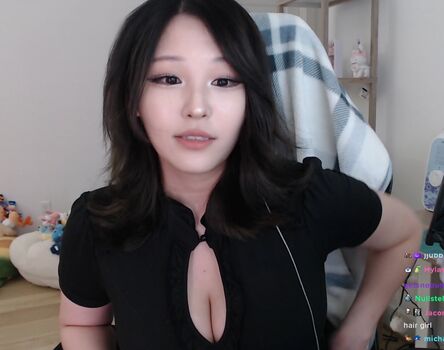 Kang Hee Yoon