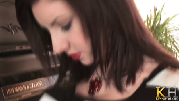 Full leaked Karina hart private onlyfans photo