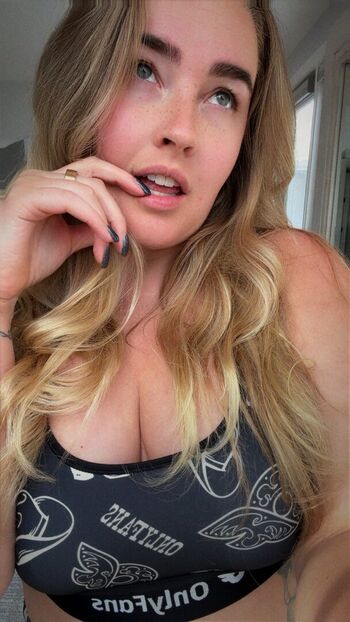 Kaylee Leo