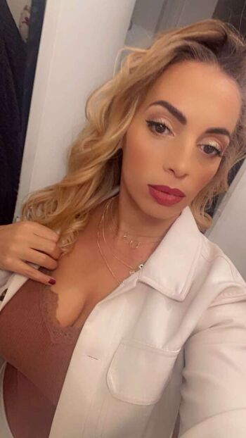 Kayna Samet