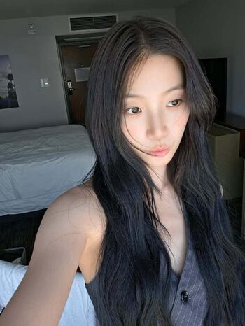 Kazuha Nakamura 中村 一葉