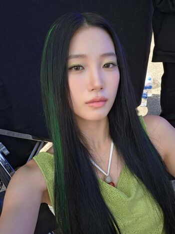 Kazuha Nakamura 中村 一葉