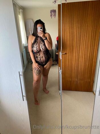Kcupsbrunette