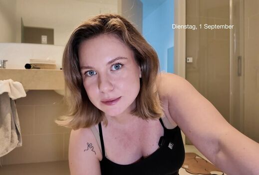Full leaked Lea kobrossy/ private onlyfans photo