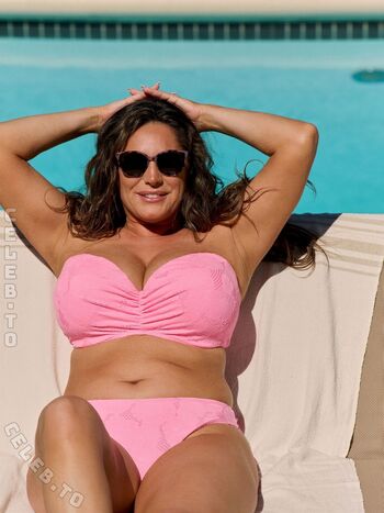 Kelly Brook
