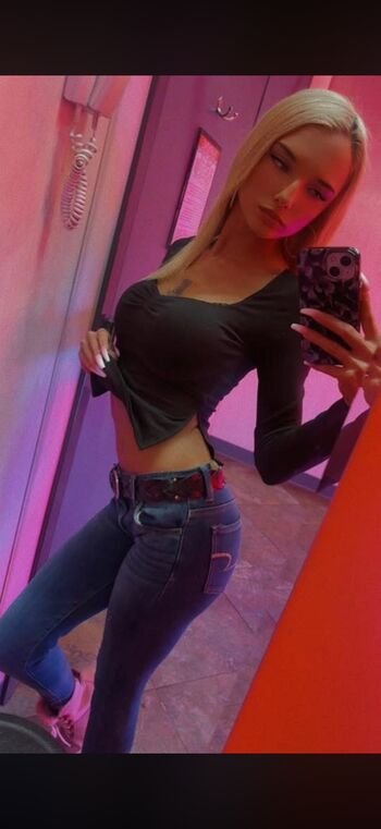 Kelly Lyn
