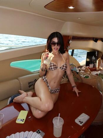 Full leaked Kenia os page private onlyfans photo