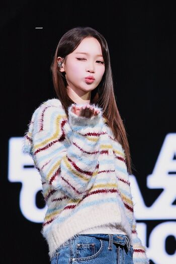 Kim Chaewon