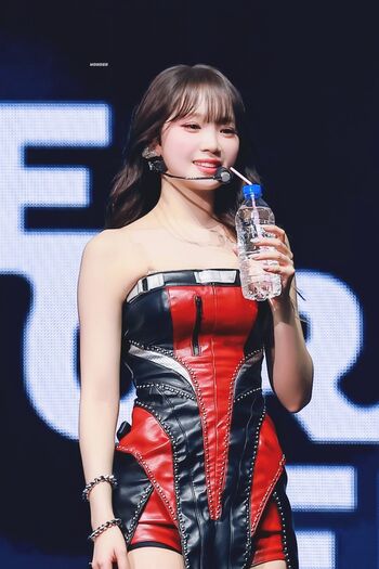 Kim Chaewon