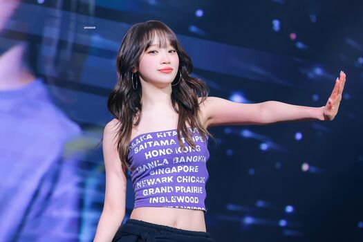 Kim Chaewon