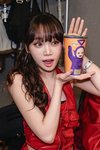 Kim Chaewon