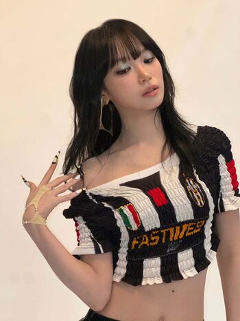 Full leaked Kim chaewon private onlyfans photo