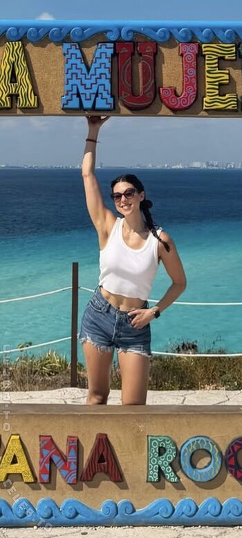 Kira Kosarin