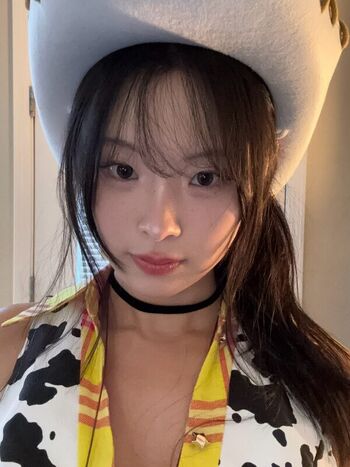 Full leaked Saradeline/ private onlyfans photo