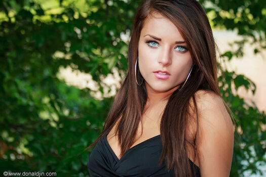 Kristin Tate