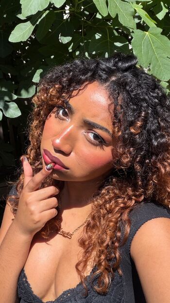 Full leaked Krystalogy private onlyfans photo
