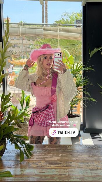 Full leaked Kunshikitty private onlyfans photo
