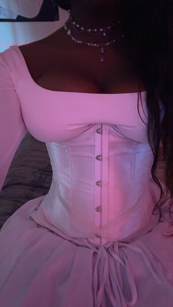 Full leaked Lrdhavemercii private onlyfans photo