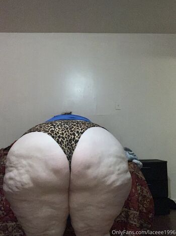 laceee1996