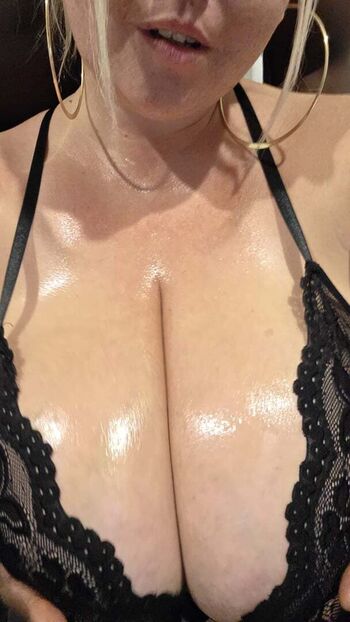 Lara Moore