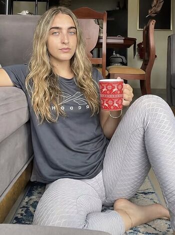 laramonroe18