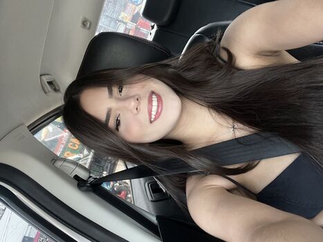 larissa manoel
