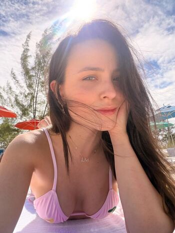 Larissa Manoela