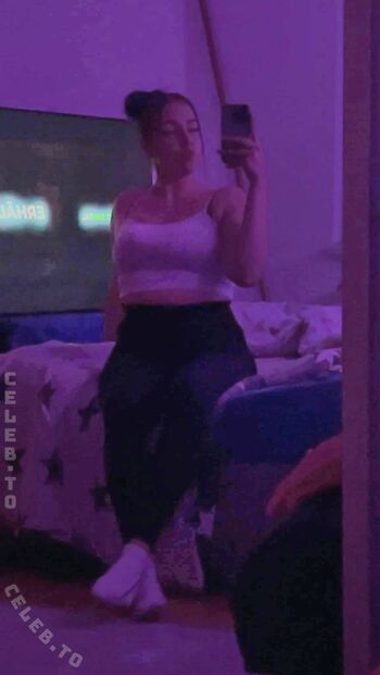 Laurajane02