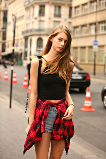 Lauren De Graaf