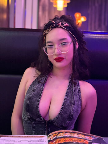 Full leaked Lavender lilies private onlyfans photo
