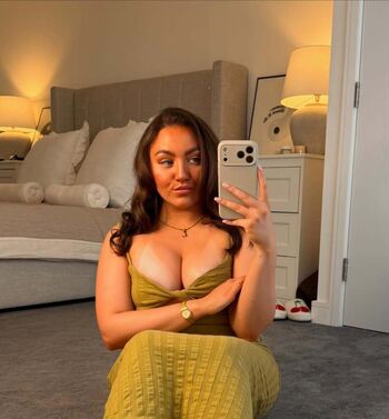 Full leaked Leah reuben private onlyfans photo