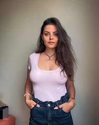 Lena Bartos