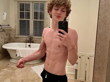 leo_wildd