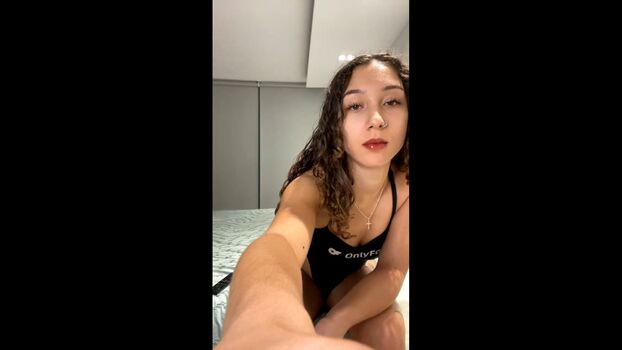 Full leaked Milfy/ private onlyfans photo