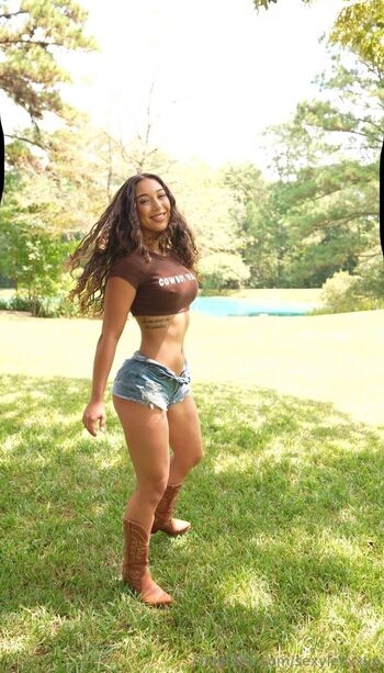 Full leaked Amevs/ private onlyfans photo