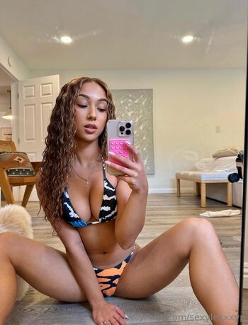 Full leaked Autum ivy/ private onlyfans photo