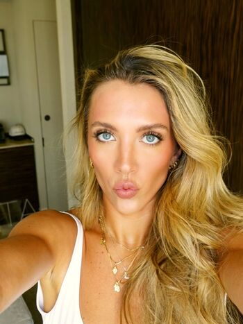Full leaked Lexie hull page private onlyfans photo