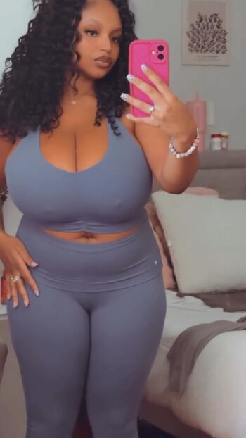 Full leaked Lifeeofjanaeee private onlyfans photo