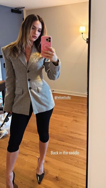 Full leaked Lily james private onlyfans photo