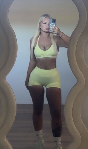 Full leaked Lilyroseeeeeee private onlyfans photo