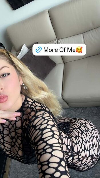 Full leaked Lindsay capuano  page private onlyfans photo