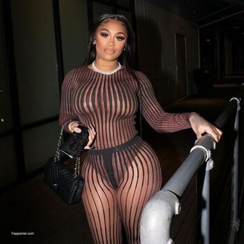 Full leaked Liragalore private onlyfans photo