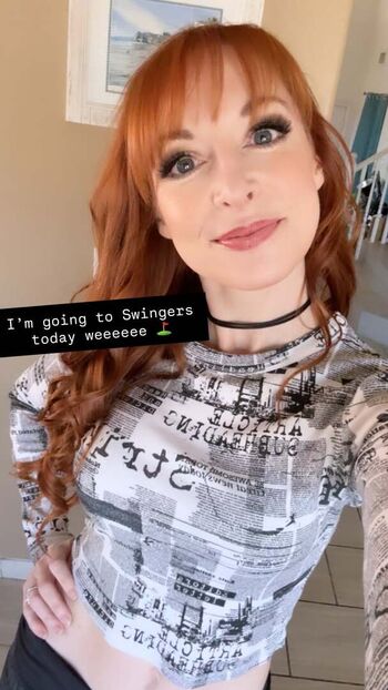 Lisa Foiles