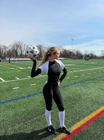 Lizzy Greene