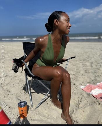 Full leaked Logan browning page private onlyfans photo