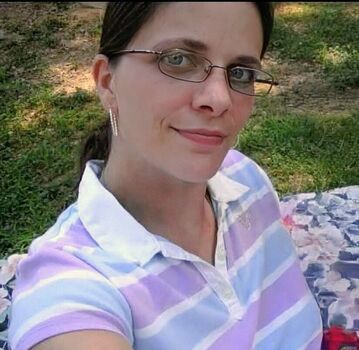 Lori Lee